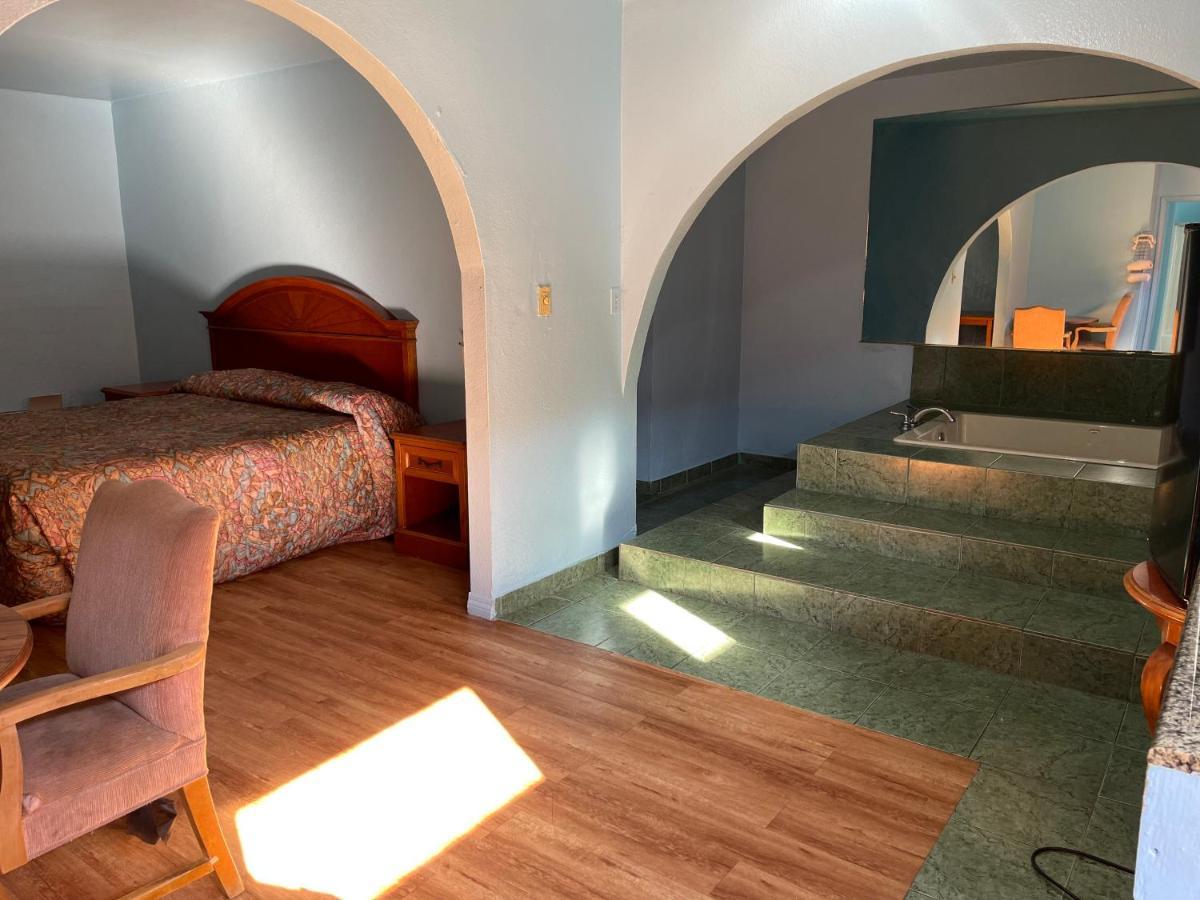 Full Moon Inn Huntington Park Zewnętrze zdjęcie
